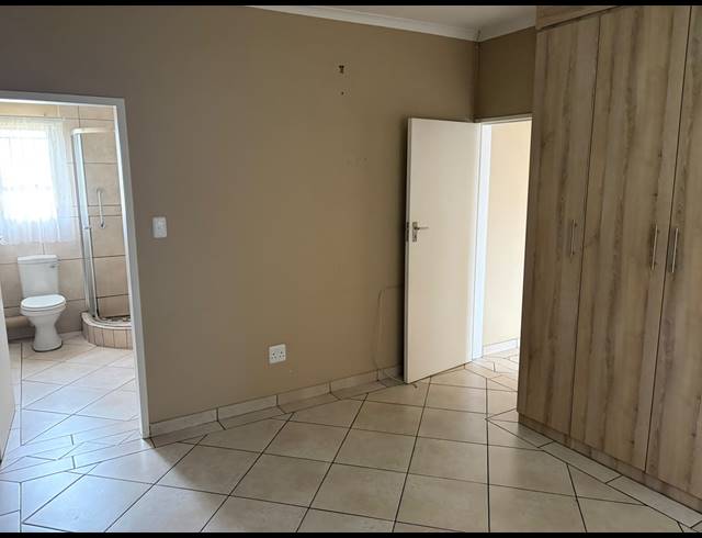 2 BEDROOM TOWNHOUSE FOR SALE IN RIVERSDALE